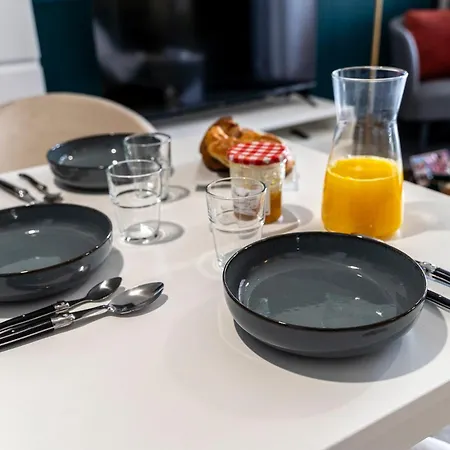 Urban Chic - Terrace - Private Parking Apartman *
