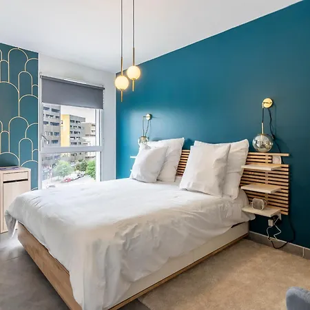 Urban Chic - Terrace - Private Parking Appartement