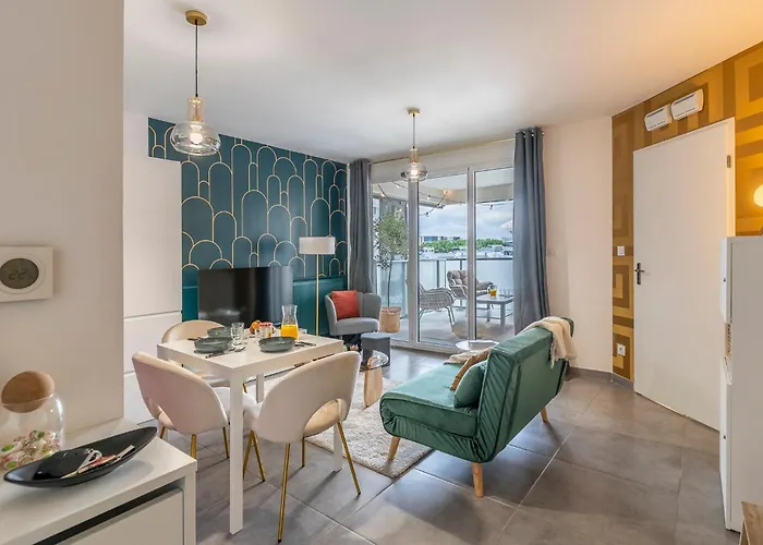 Apartman Urban Chic - Terrace - Private Parking