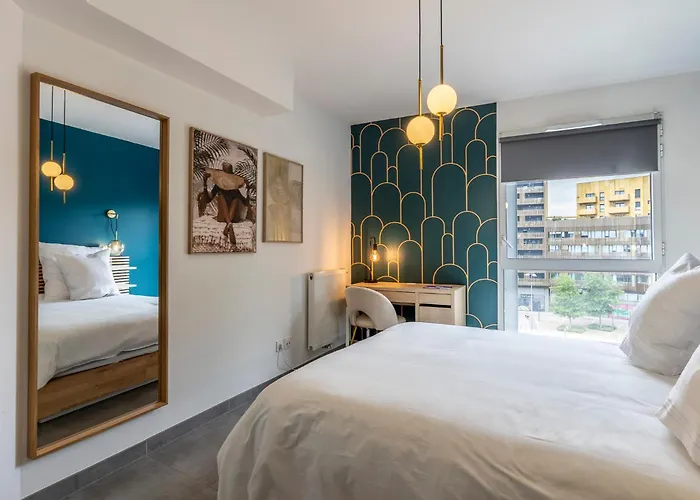 Urban Chic - Terrace - Private Parking Apartman *